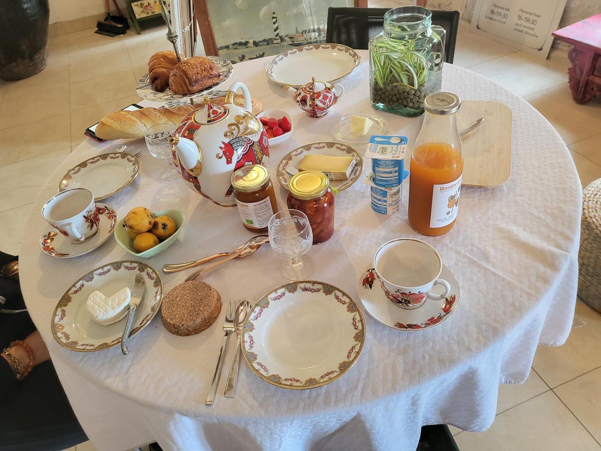 Bed and Breakfast La Rose Du Vent Saint-Pons-de-Mauchiens Zewnętrze zdjęcie