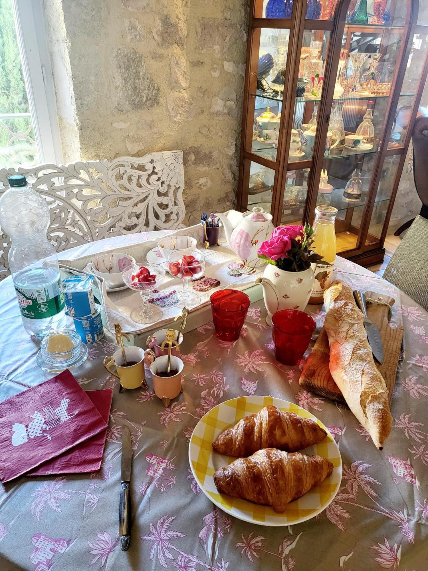 Bed and Breakfast La Rose Du Vent Saint-Pons-de-Mauchiens Zewnętrze zdjęcie
